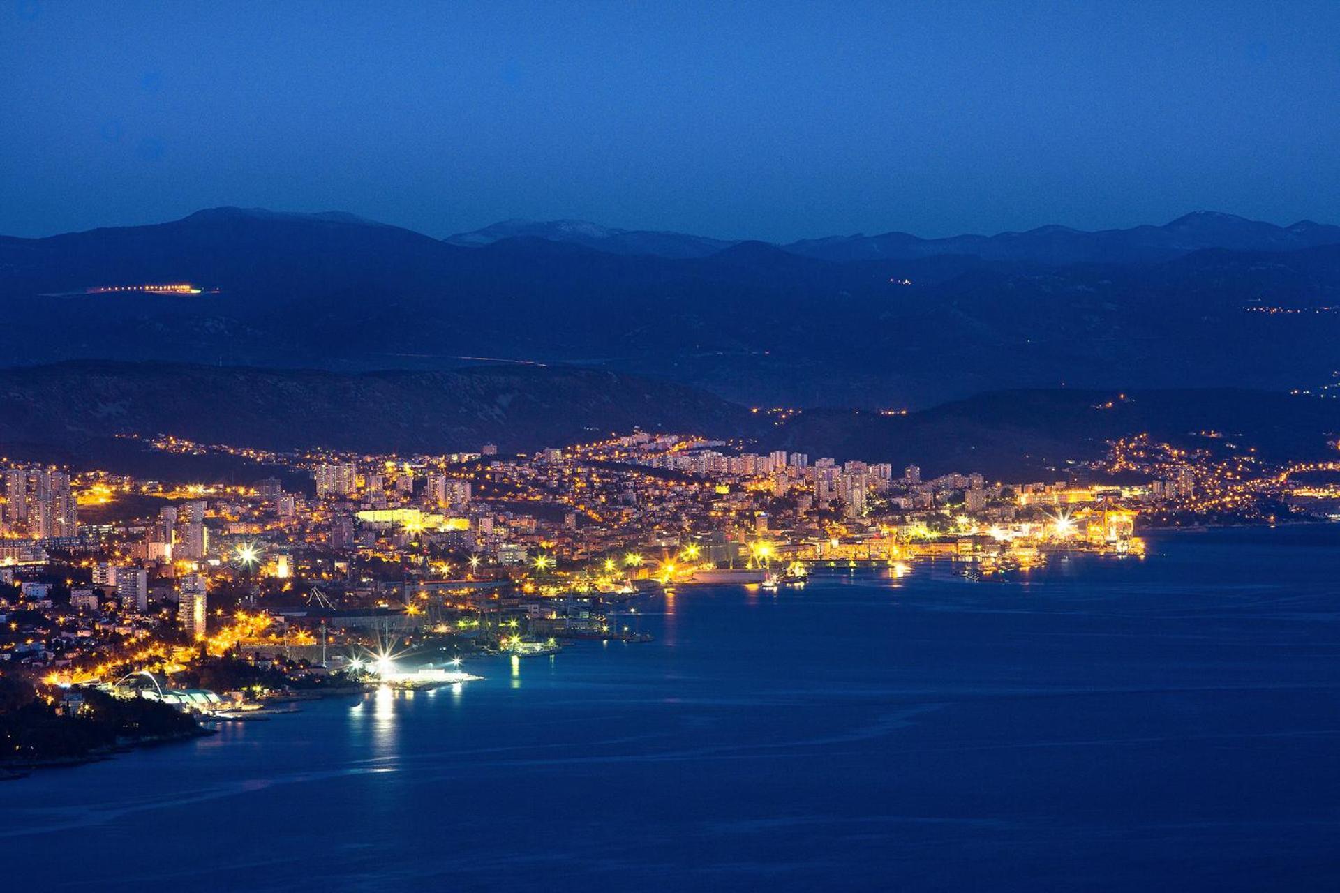 Apartment With View In Rijeka Ngoại thất bức ảnh